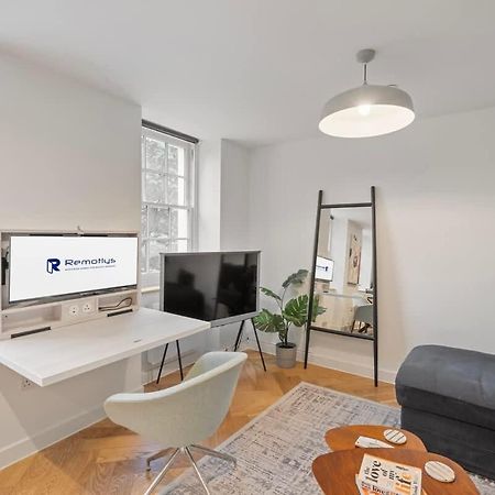 Modern 1 Bedroom Apartment In Fitzrovia London Bagian luar foto